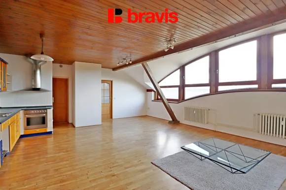 Pronájem bytu 2+kk ul. Antonínská, Brno střed,  šatna, komora, 122 m2