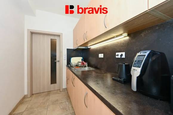 Pronájem bytu 1+kk, Brno - Pisárky, rezidence Riverside, novostavba, částečně zařízené, ul. Poříčí