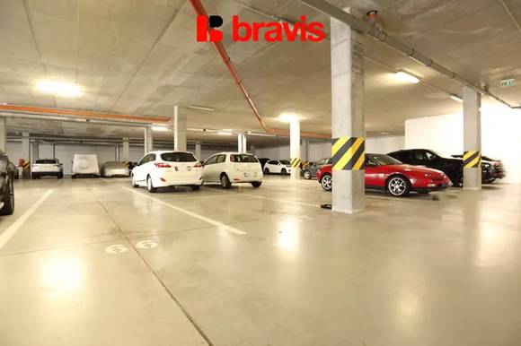 Pronájem garážového stání, Brno - Líšeň, ul. Sedláčkova