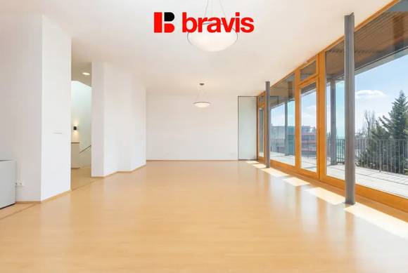 Pronájem bytu 5+kk, Brno - Pisárky, Neumannova ulice, 2 koupelny, terasa, garážové stání v ceně