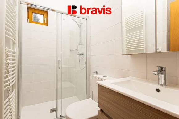 Pronájem bytu 5+kk, Brno - Pisárky, Neumannova ulice, 2 koupelny, terasa, garážové stání v ceně