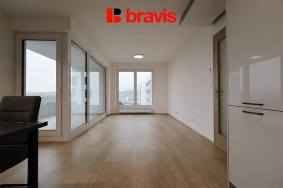 Pronájem bytu 2+kk, ul. Tř. Generála Píky, Brno - Černá Pole, garážové stání, sklep, výhoda prvního nájemce