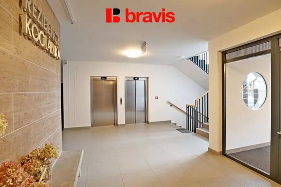 Pronájem bytu 3+kk, ul. Zaječí hora, Brno - Sadová, zařízený, s terasou, kójí a garážovým stáním