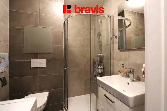 Pronájem bytu 2+kk, Brno - Královo Pole, ul. Poděbradova, částečně zařízený, parkování