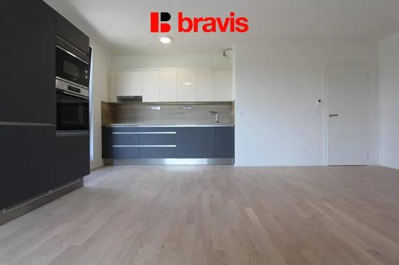 Pronájem luxusní novostavby bytu 3+kk, ul. Neumannova, Brno-Masarykova čtvrť, balkon, garážové stání