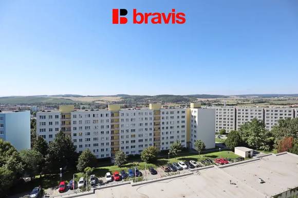 Pronájem bytu 4+1 Brno - Nový Lískovec, ulice Oblá, zasklená lodžie, sklepní kóje, nevybavený