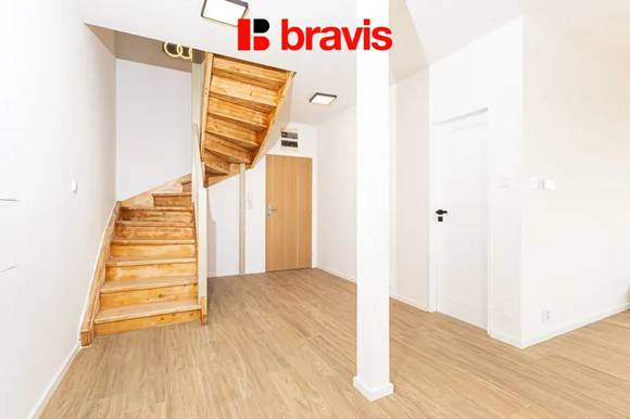 Pronájem bytu 3+kk, Brno - Kohoutovice, ul. Chopinova, po kompletní rekonstrukci, balkon, první nájemník