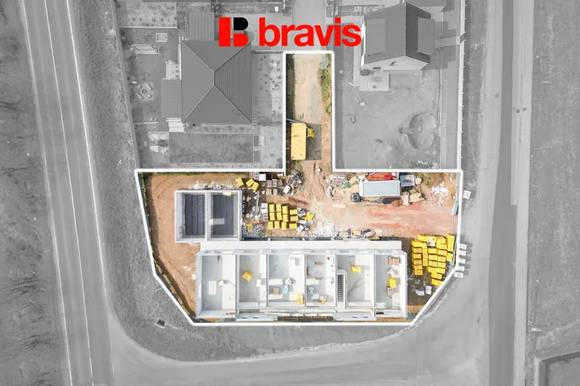 Prodej moderní novostavby ateliéru 2+kk, 60,2m, Lipůvka u Brna, parkovací stání v ceně, předzahrádka
