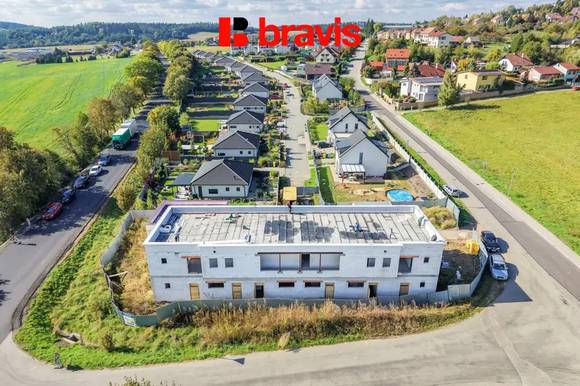 Prodej moderní novostavby ateliéru 2+kk, 60,2m, Lipůvka u Brna, parkovací stání v ceně, předzahrádka