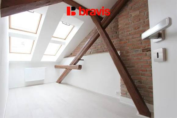 Pronájem bytu 2+kk, ul. Veveří, Brno - Veveří, klimatizace, střed města, klidný vnitroblok