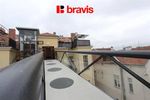 Pronájem bytu 2+kk, ul. Veveří, Brno - Veveří, klimatizace, střed města, klidný vnitroblok