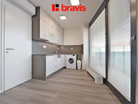 Pronájem pěkného a světlého 1+kk, Brno - Štýřice, ul. Vídeňská, novostavba, terasa, sklep