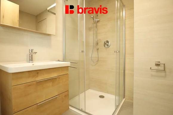 Pronájem bytu 2+kk, ul. Tř. Generála Píky, Brno - Černá Pole, garážové stání, sklep, internet, výhoda prvního nájemce