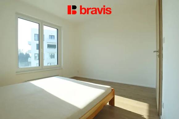 Pronájem bytu 2+kk, ul. Tř. Generála Píky, Brno - Černá Pole, garážové stání, sklep, internet, výhoda prvního nájemce