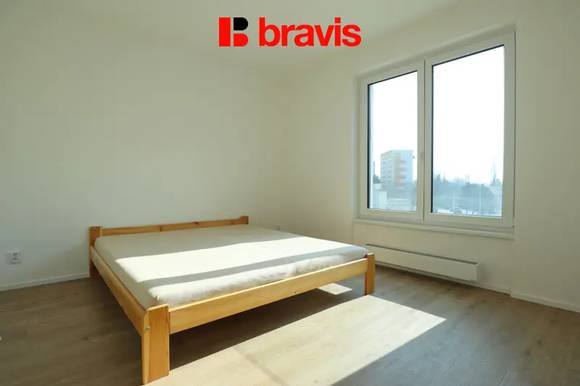 Pronájem bytu 2+kk, ul. Tř. Generála Píky, Brno - Černá Pole, garážové stání, sklep, internet, výhoda prvního nájemce