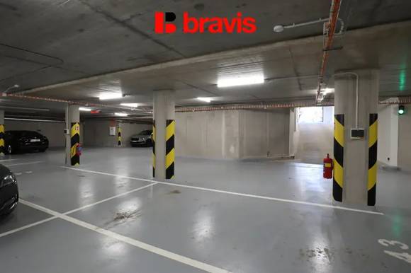 Pronájem garážového stání v bytovém domě Rybářka, ul. Rybářská, Brno - Staré Brno