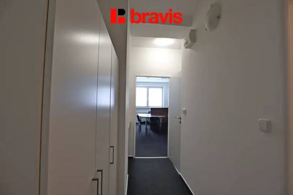 Pronájem vybavené kanceláře 25 m² – Brno Slatina, Tuřanka