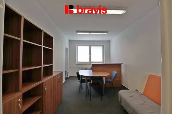 Pronájem vybavené kanceláře 25 m² – Brno Slatina, Tuřanka