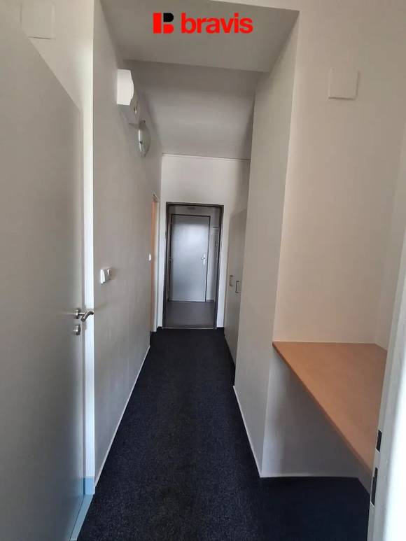 Pronájem vybavené kanceláře 25 m² – Brno Slatina, Tuřanka