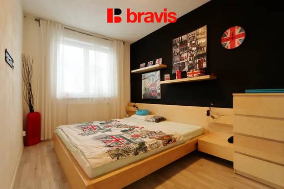 Pronájem moderního zařízeného bytu 2+kk, ulice Modřická, Moravany u Brna, terasa, klimatizace, garáž