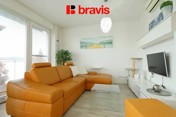 Pronájem moderního zařízeného bytu 2+kk, ulice Modřická, Moravany u Brna, terasa, klimatizace, garáž