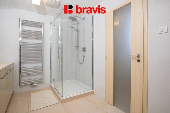 Prodej luxusního apartmánu 3+kk s terasou v AZ Toweru, dvě parkovací stání