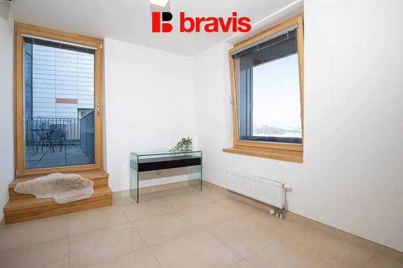 Prodej luxusního apartmánu 3+kk s terasou v AZ Toweru, dvě parkovací stání