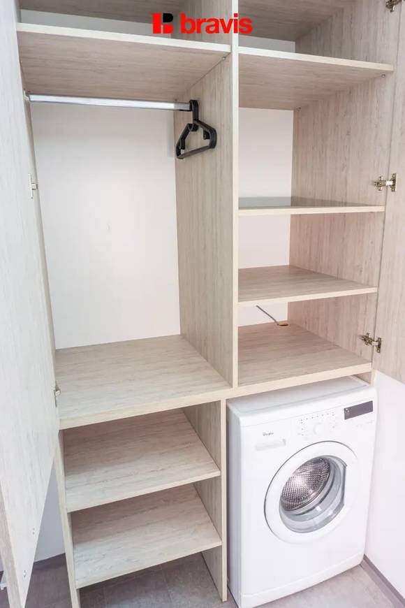 Pronájem bytu 1+1 30 m², Brno - Staré Brno, ulice Křížova - klidný vnitroblok v blízkosti Mendlova náměstí