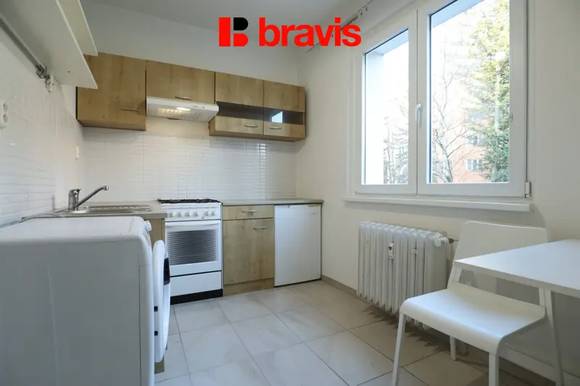 Pronájem bytu 2+1, Brno - Černovice, ul. Húskova, balkon