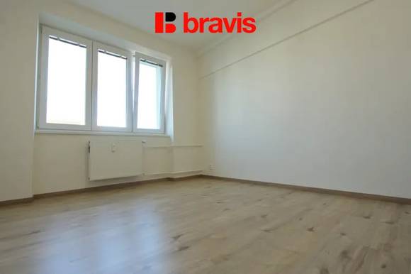 Pronájem cihlového bytu 2+1, lodžie, po kompletní rekonstrukci, komora, Brno - Královo Pole, ul. Mánesova