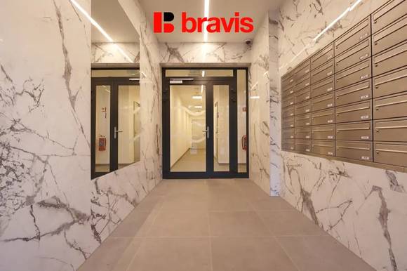 Pronájem bytu 2+kk, Brno - Staré Brno, ul. Rybářská, sklep, balkon, garážové stání