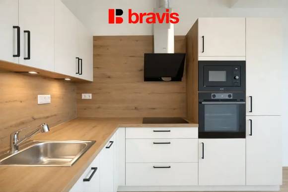 Pronájem bytu 2+kk, Brno - Staré Brno, ul. Rybářská, sklep, balkon, garážové stání