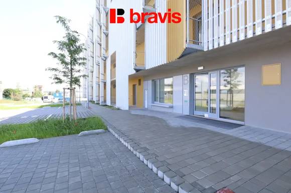 Pronájem bytu 1+kk, ulice Řepova, parkovací stání v ceně, terasa, novostavba, sklep