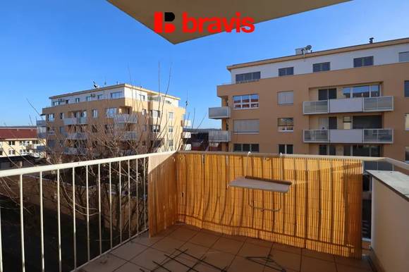 Pronájem bytu 2+kk, ul. Leskauerova, Brno - Líšeň,  balkon, možnost garážového stání