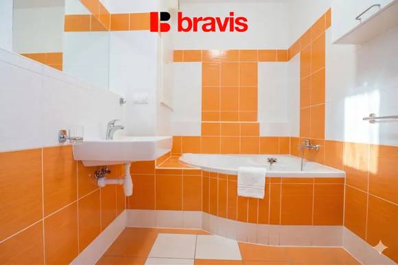 Pronájem bytu 2+kk, ul. Leskauerova, Brno - Líšeň,  balkon, možnost garážového stání