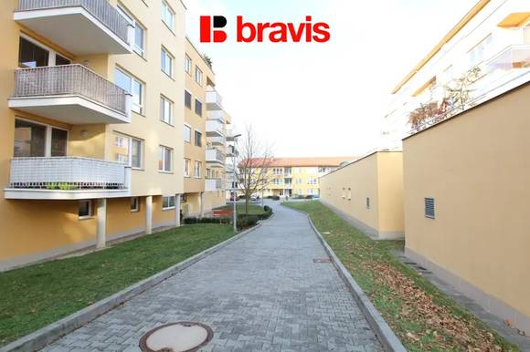 Pronájem bytu 2+kk, ul. Leskauerova, Brno - Líšeň,  balkon, možnost garážového stání
