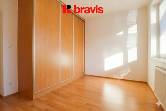 Pronájem bytu 2+kk, ul. Leskauerova, Brno - Líšeň,  balkon, možnost garážového stání