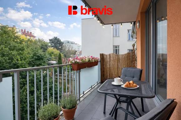 Pronájem bytu 1+kk, ulice Úvoz, Brno - Staré Brno, balkon