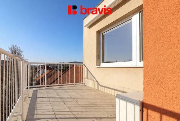 Pronájem prostorného bytu 2+kk, Brno - Komín, ul. Jundrovská, terasa, dvě parkovací stání