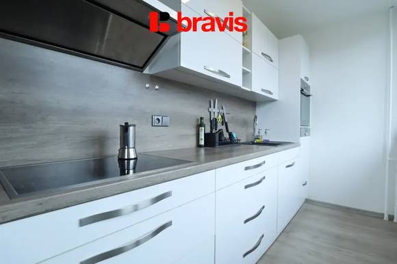 Pronájem bytu 3+1, ul. Blažkova, Brno - Lesná, balkon, sklep, částečně zařízený