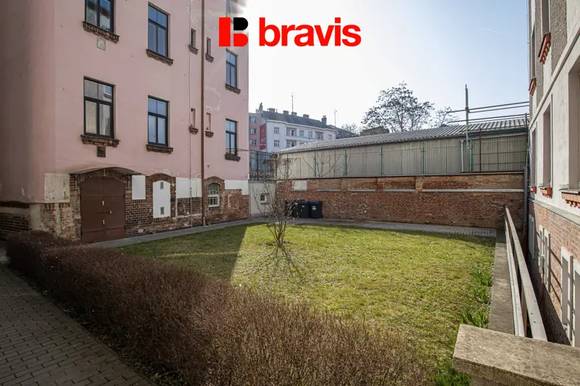 Pronájem bytu 1+1, Brno - Staré Brno, ul. Křížova, zařízený, klidný vnitroblok v blízkosti Mendlova náměstí
