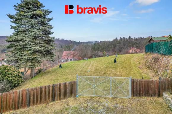 Prodej atraktivního pozemku o výměře 899 m², Babice nad Svitavou, vydáno stavební povolení