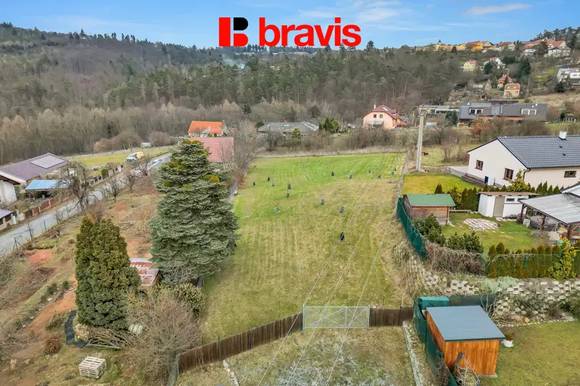 Prodej atraktivního pozemku o výměře 899 m², Babice nad Svitavou, vydáno stavební povolení