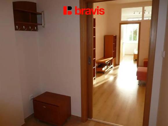 Pronájem zařízeného bytu 2+kk, Brno - Černá Pole ul. Kunzova, parkovací stání, balkon