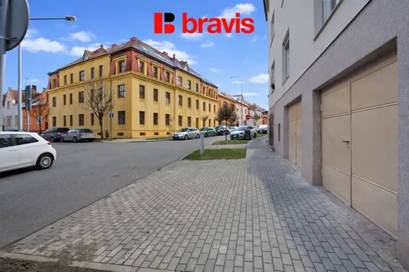 Pronájem bytu 1+kk, ul. Tyršova, Brno - Královo Pole, částečně zařízený, zahrada
