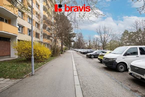 Prodej bytu 2+1, Brno - Lesná, ulice Milénova, lodžie, prostorná komora v bytě