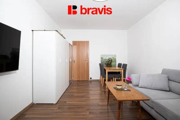 Prodej bytu 2+1, Brno - Lesná, ulice Milénova, lodžie, prostorná komora v bytě