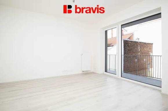 Pronájem bytu 1+kk, Brno - Trnitá, ul. Křenová, novostavba, balkon, výborná dostupnost do centra