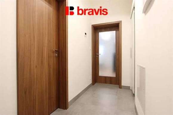 Podnájem bytu 2+kk, ulice Úpatní, Brno - Nový Lískovec, terasa, klimatizace, možnost vyhrazeného parkování