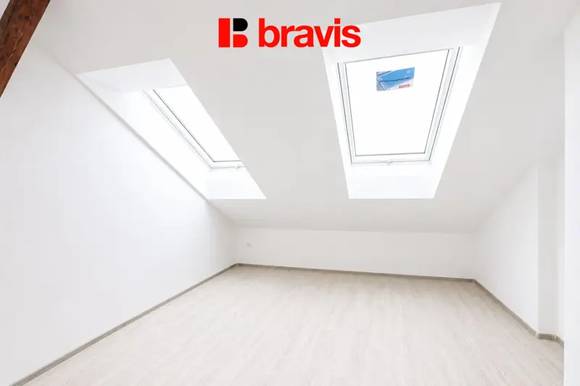 Pronájem velmi pěkného bytu 2+kk, Brno - střed, ulice Koliště, novostavba, klimatizace, podkrovní byt, centrum města